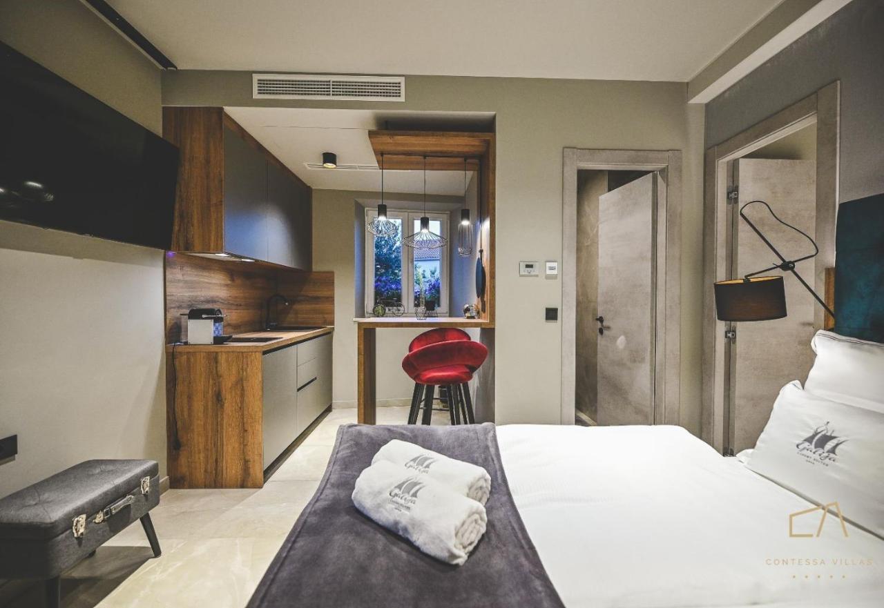 Galija Luxury Suites คิร์ก ภายนอก รูปภาพ